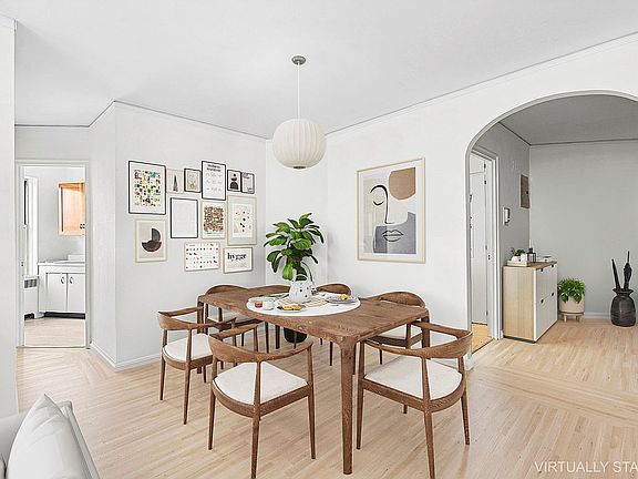 3rd image of 75 Bank St APT 6N