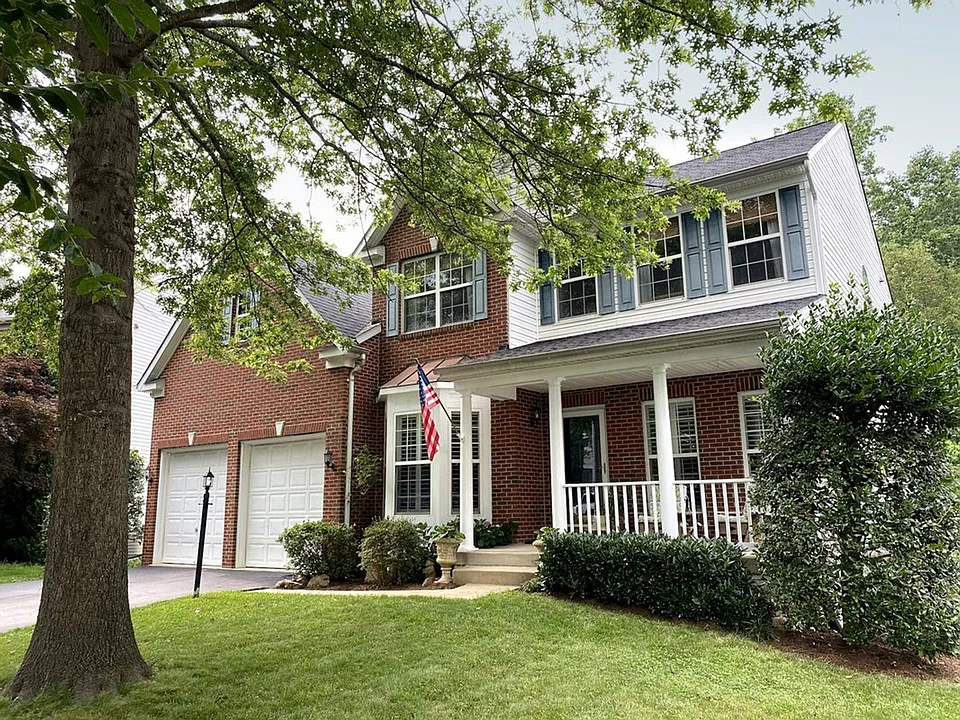 15623 Sabine Hall Pl