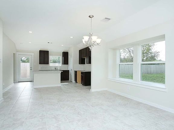 Horizon - Dining Room