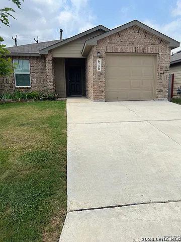 3 bed, 2.0 bath, 1151 sqft, $1,500 — Photo 2