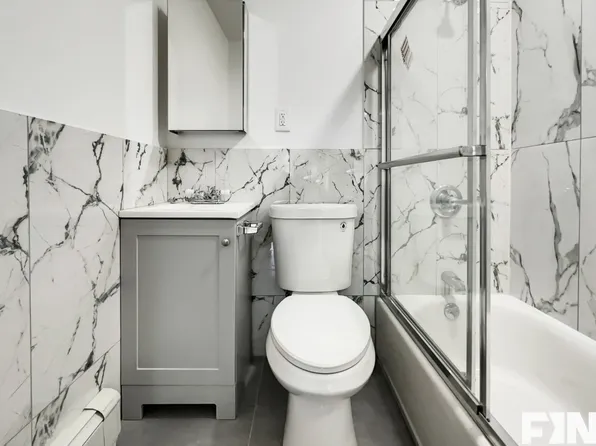 497 Maple Street image 7 of 8