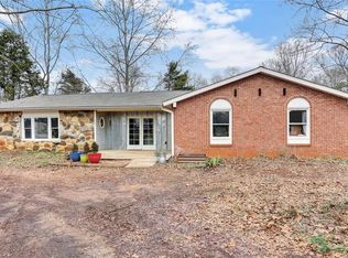 146 Duncan Rd, Six Mile, SC 29682