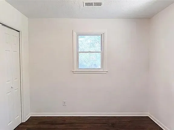 1825 NE Bren Mar Rd — Photo 6