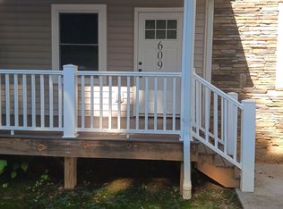 609 3rd Ave NE, Hickory, NC 28601