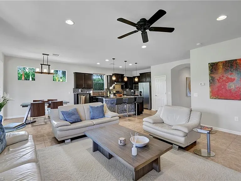 7103 Lily Way — Photo 9