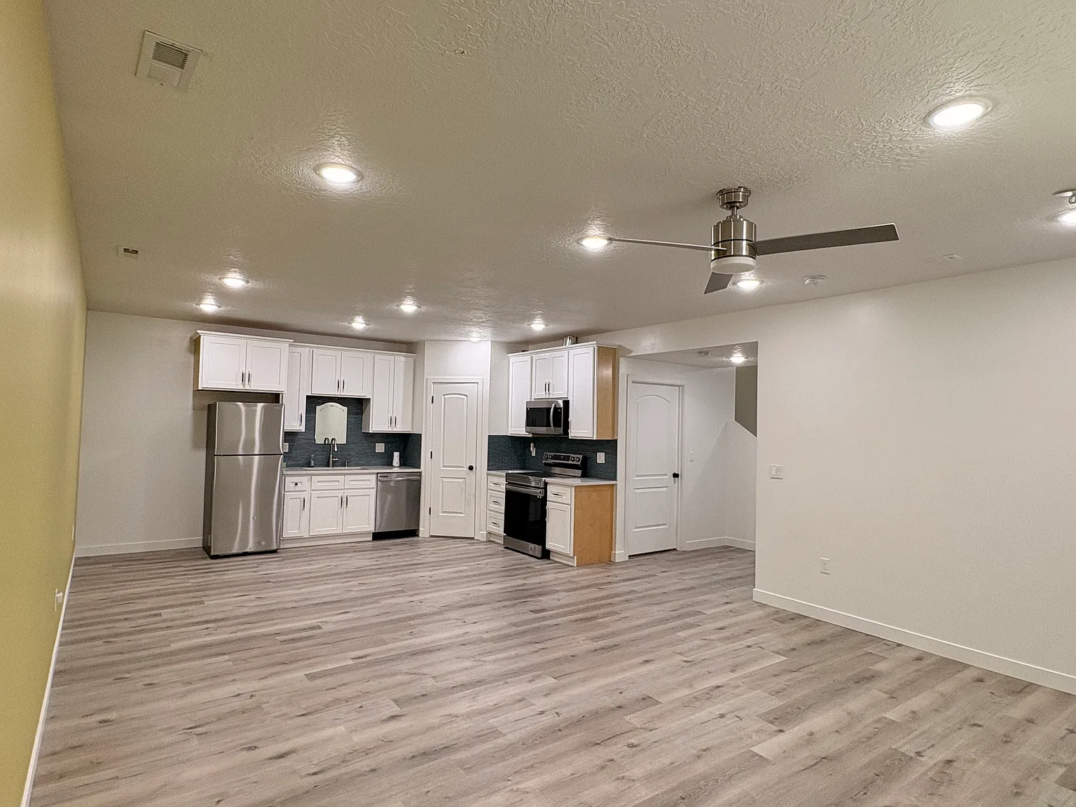 1 bed, 985 sqft, $1,499 — Photo 1