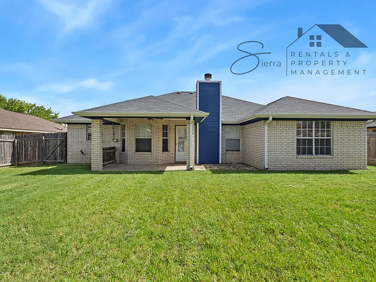 2304 Sandstone Dr — Photo 18