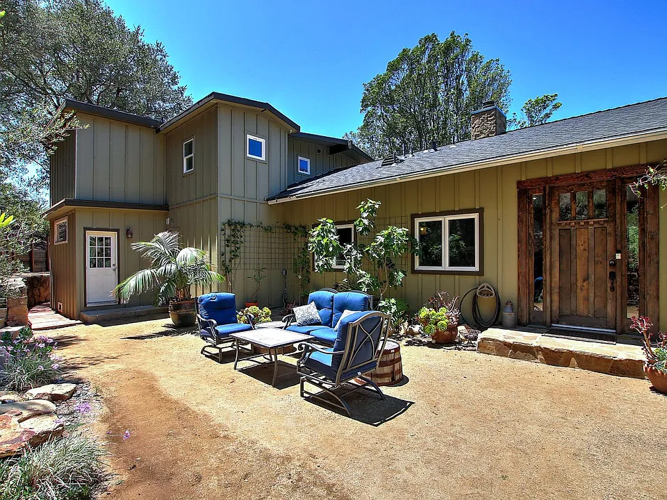 3021 Hidden Valley Ln