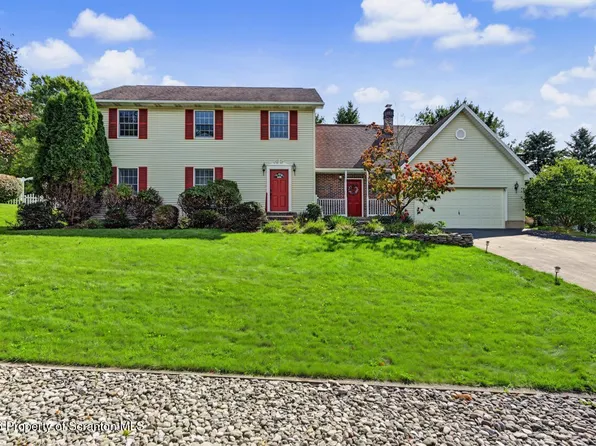 208 Stoney Creek Rd, Clarks Summit, PA 18411