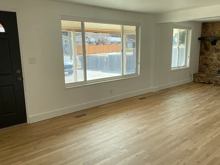 8728 S 1185 E — Photo 12