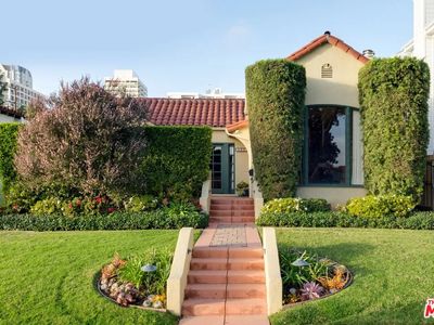 10659 Rochester Ave, Los Angeles, CA, 90024
