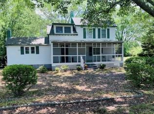 35503 Davis Wharf Rd, Belle Haven, VA 23306