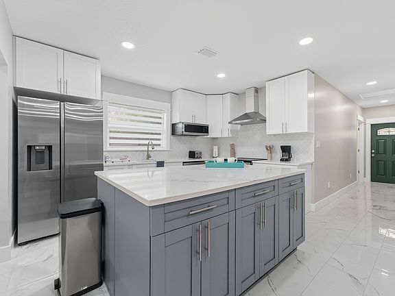 3rd image of 4501 3rd Ave NW