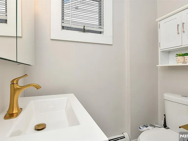 420 Carmita Ave #1 — Photo 11