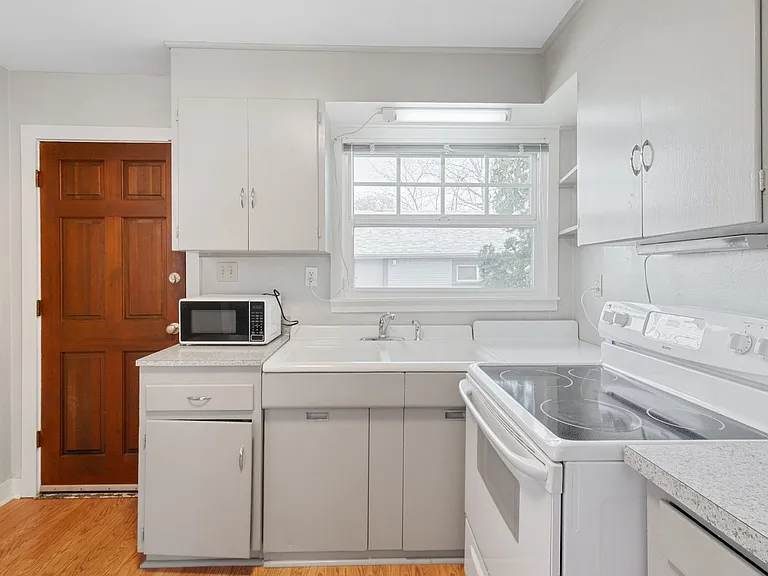 6832 SE 50th Ave — Photo 15