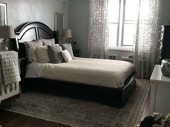 3rd image of 540 Ocean Pkwy APT 6L