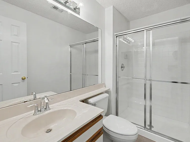 12102 Green Leaf Ct #201 — Photo 22