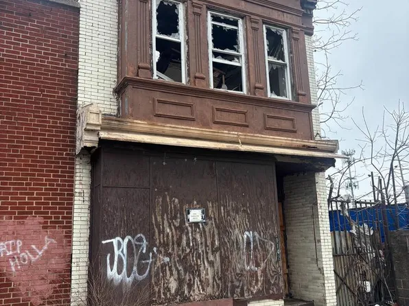 1142 S 6th St, Camden, NJ 08103