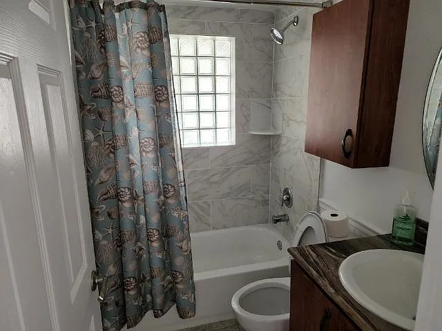 13521 Allyn Dr — Photo 16