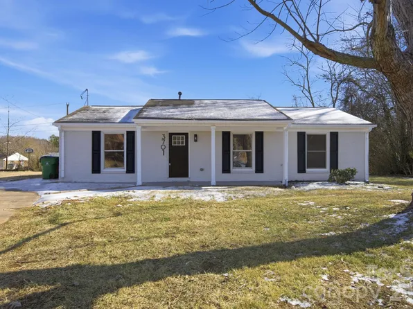 3701 Shoup Ct, Charlotte, NC 28216