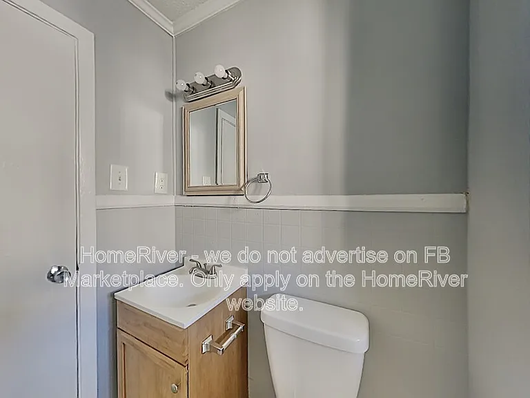 515 Burlington Ave #A — Photo 9