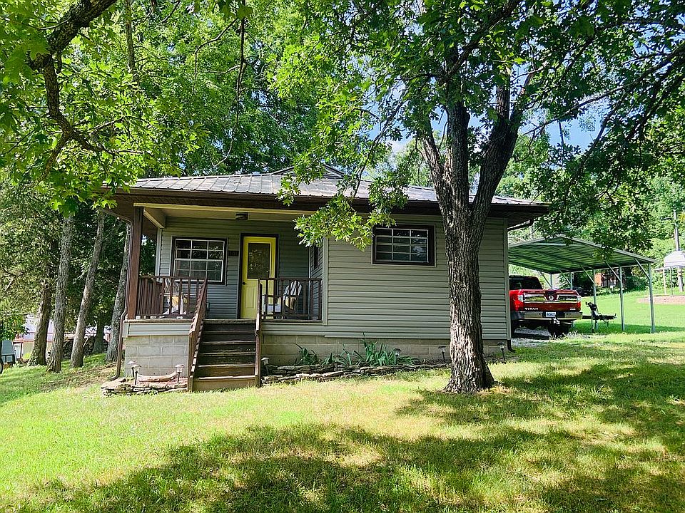 1st image of 160 Lake Circle Dr