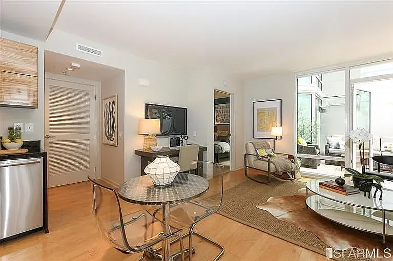 829 Folsom St #206 — Photo 10