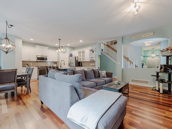 5th image of 24330 100b Ave