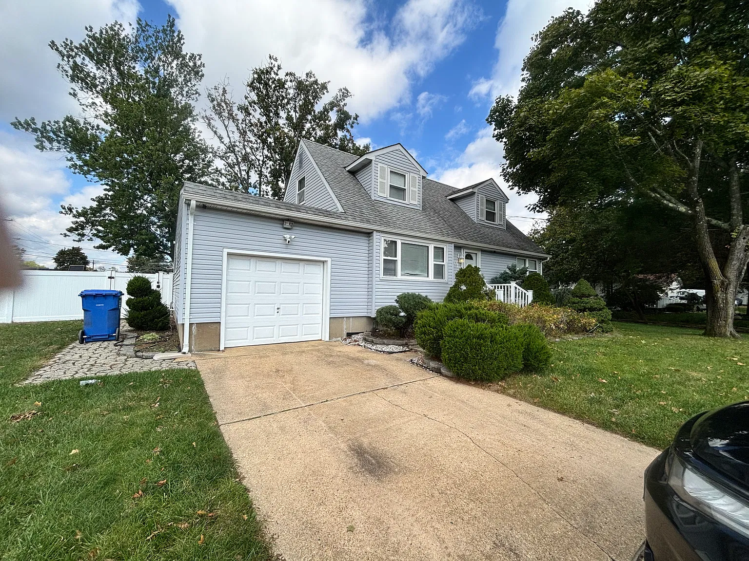 4 bed, 1479 sqft, $3,100 — Photo 2