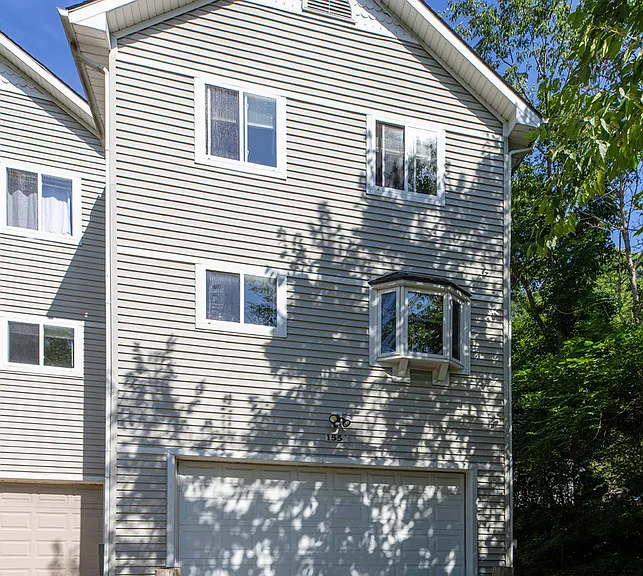 1552 Jones Dr #1552-1 — Photo 1