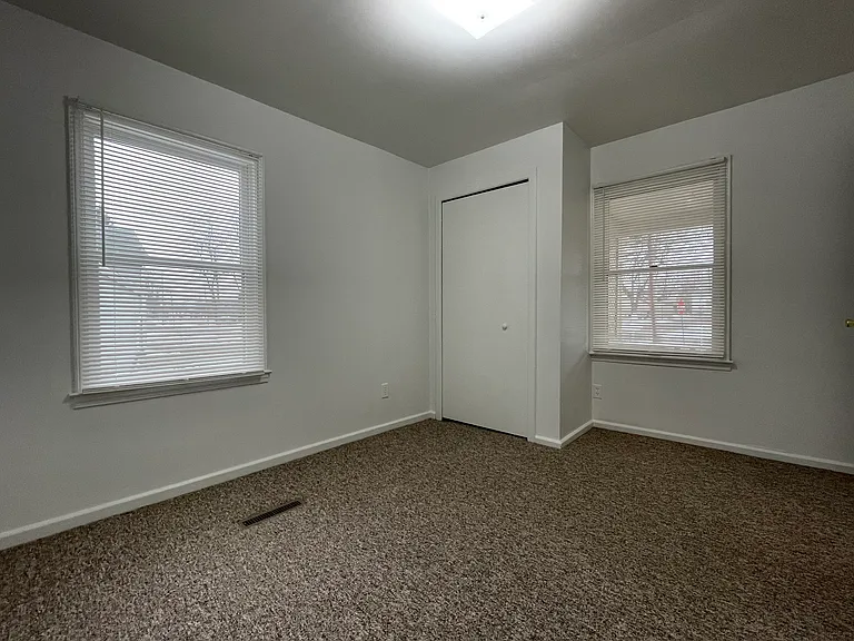 302 N Bristol Almont Vlg #1 — Photo 9