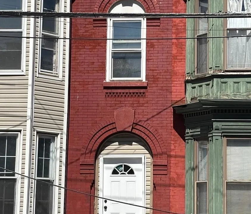 69 Columbia St #2