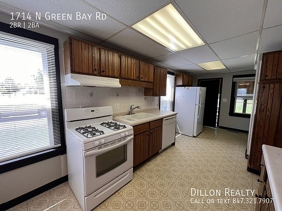 4th image of 1714 N Green Bay Rd