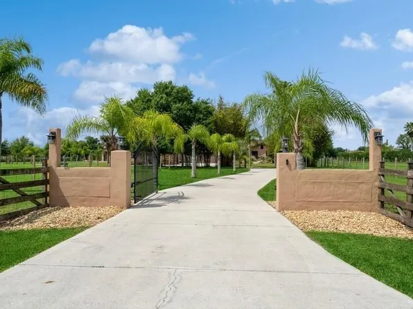 6670 Pangola Rd, Fort Myers, FL 33905