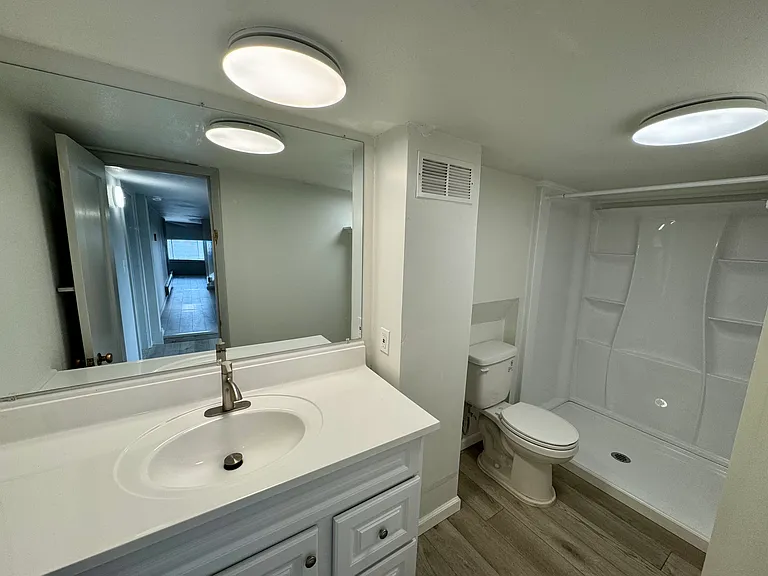 4605 N 41st St #2 — Photo 8