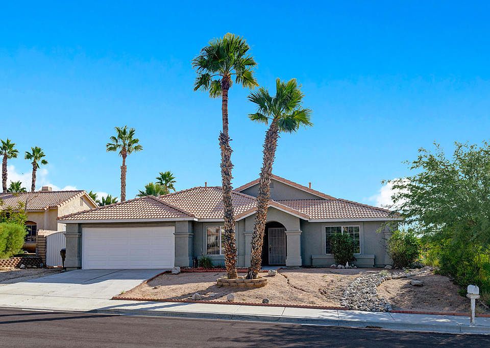 1st image of 65839 Avenida Pico