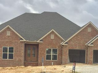 2201 Waynesboro Dr, Jonesboro, AR 72404