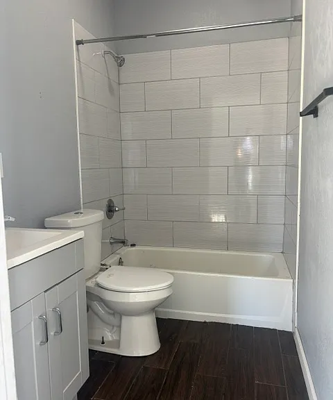 623 Melrose Ct — Photo 3