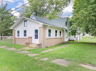 807 State Route 122, Hopedale, IL 61747