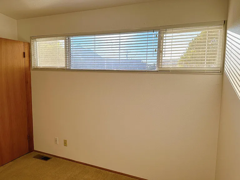 2215 Broadway St — Photo 19