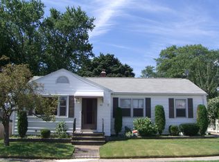 120 Jordan Ave, Cranston, RI 02910