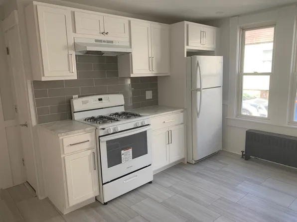 10 Collins St #1, New Bedford, MA 02740