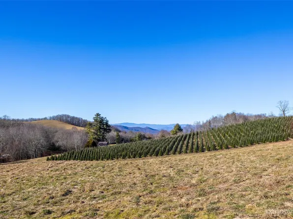 3760 Big Ridge Rd, Glenville, NC 28736
