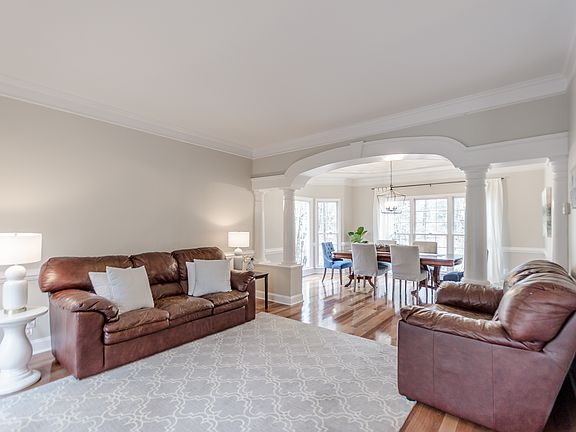 4th image of 10406 Providence Arbours Dr