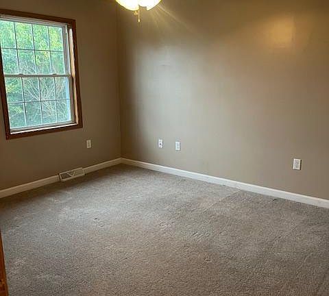 4th image of 8776 Kings Rd #19