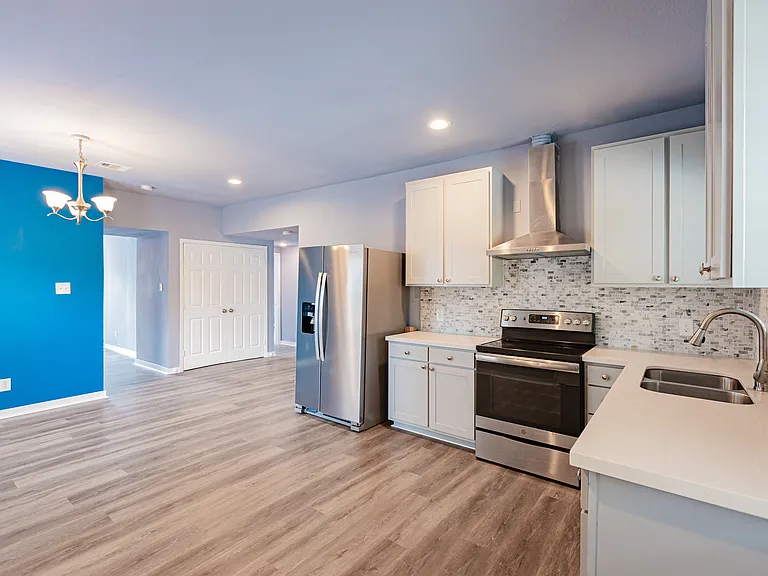 3203 Elgin St #A — Photo 6