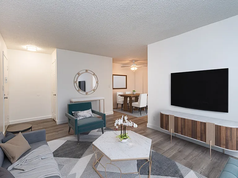 Sandpiper Apartments — Photo 18