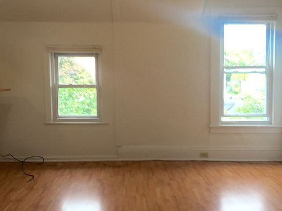4th image of 506 W Cross St