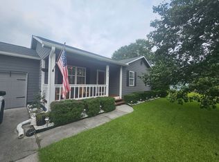 311 Riggs Rd, Hubert, NC 28539