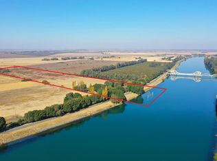 17781 Grand Island Rd, Walnut Grove, CA 95690